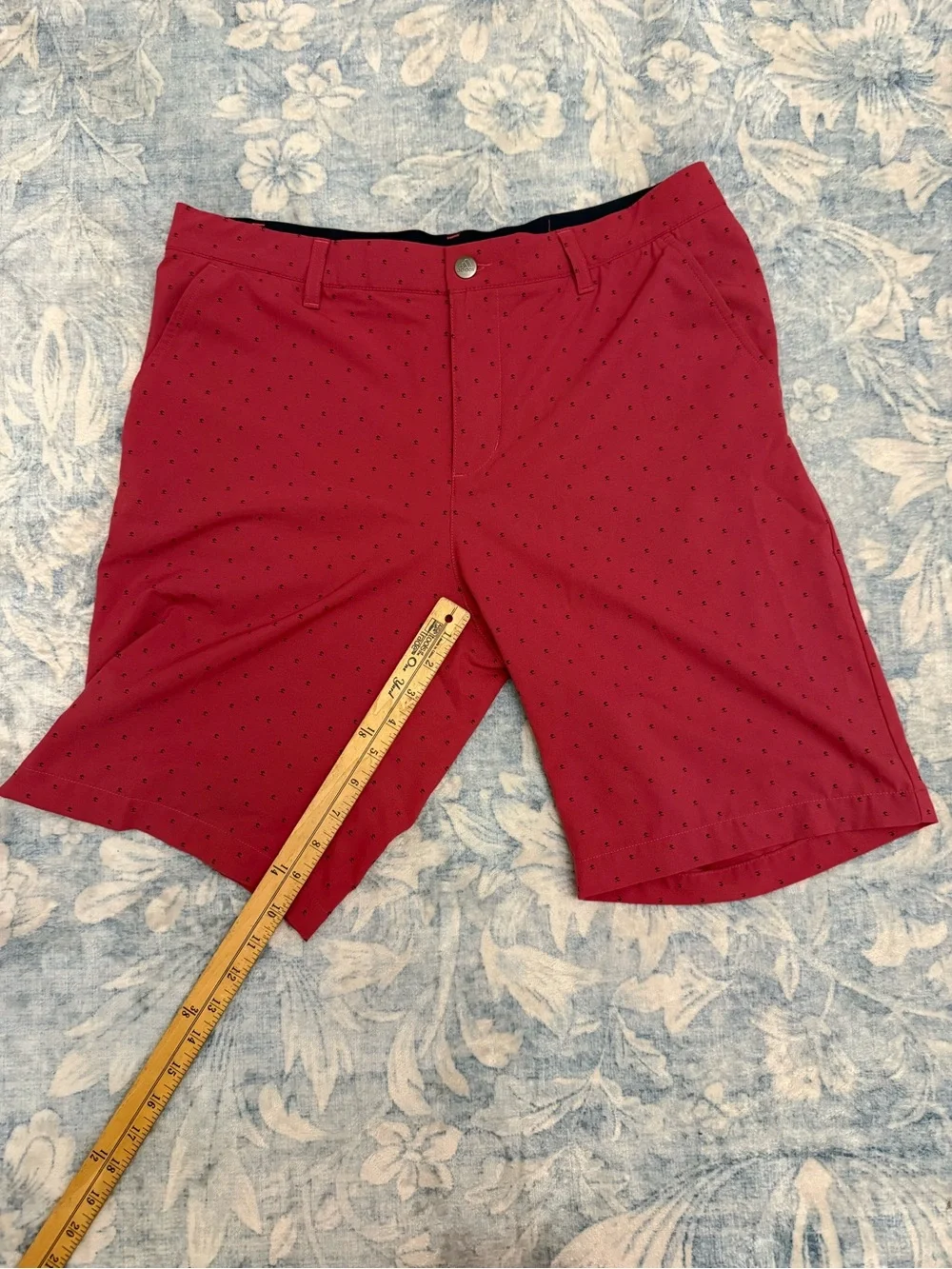 Adidas Men's Red Patterned golf/sport Shorts size 32
